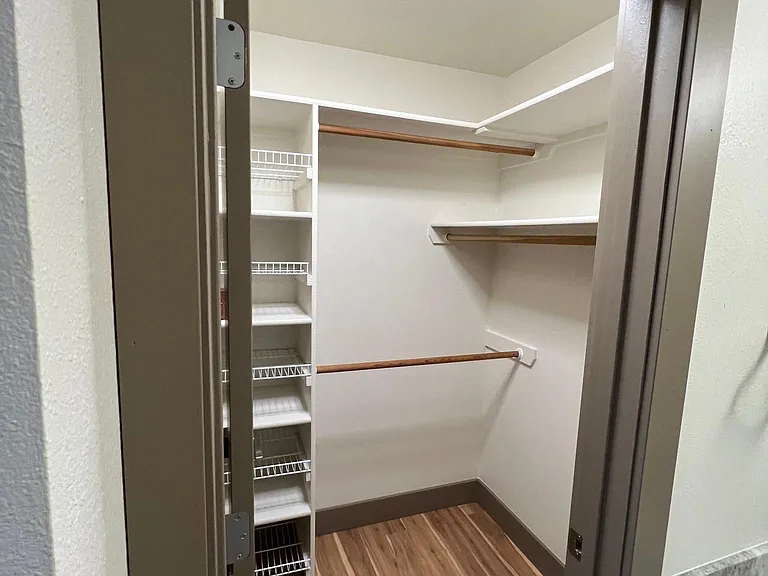 1012 N Silver Ash Ave — Photo 20