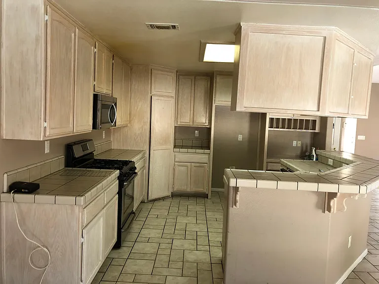 18162 Country Glen Dr — Photo 5