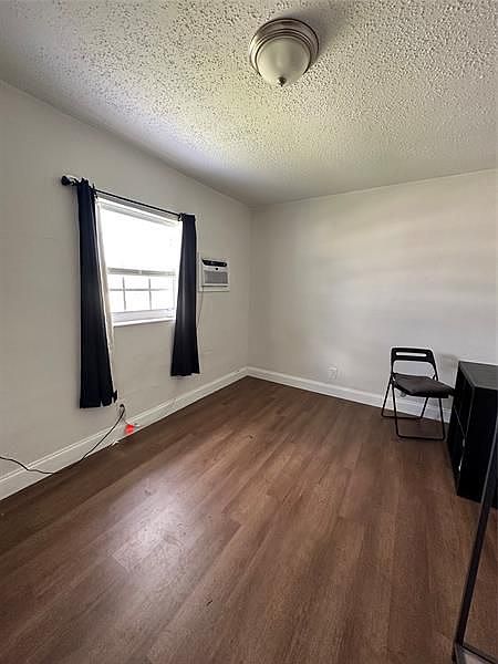 1st image of 5523 NE 6th Ave Suite B