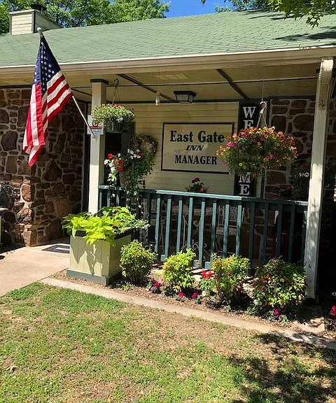 East Gate Inn — Photo 1