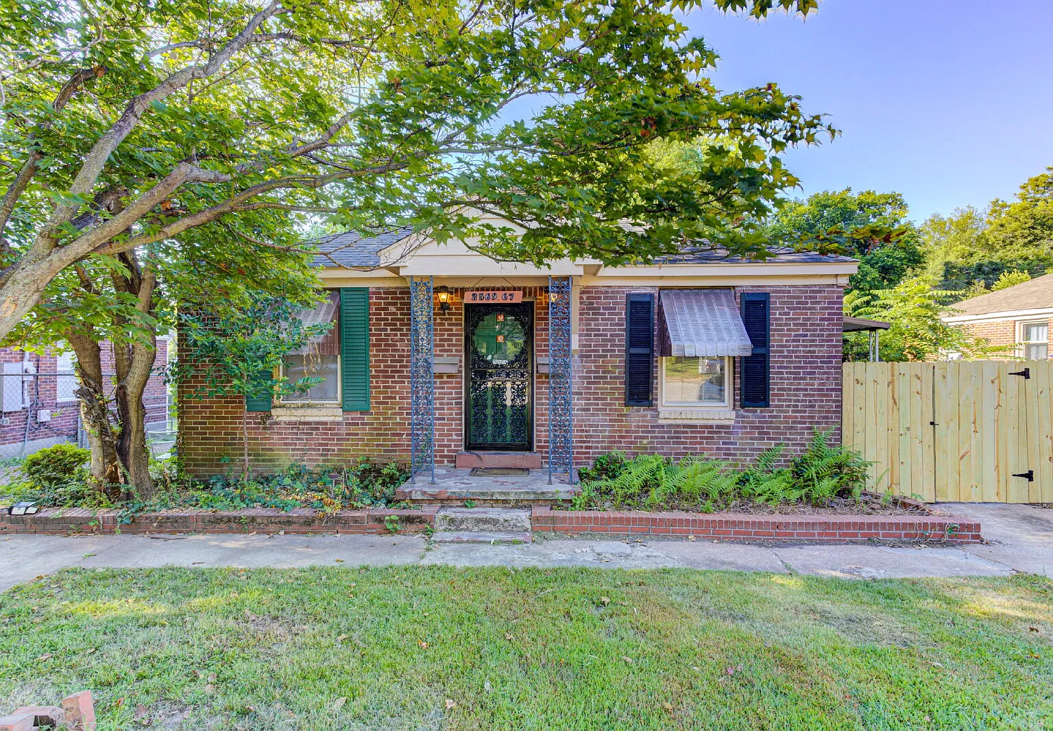 1 bed, 1.0 bath, 992 sqft, $885 — Photo 1
