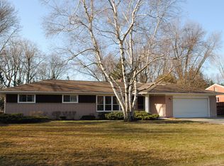 32403 Sprucewood St, Farmington Hills, MI