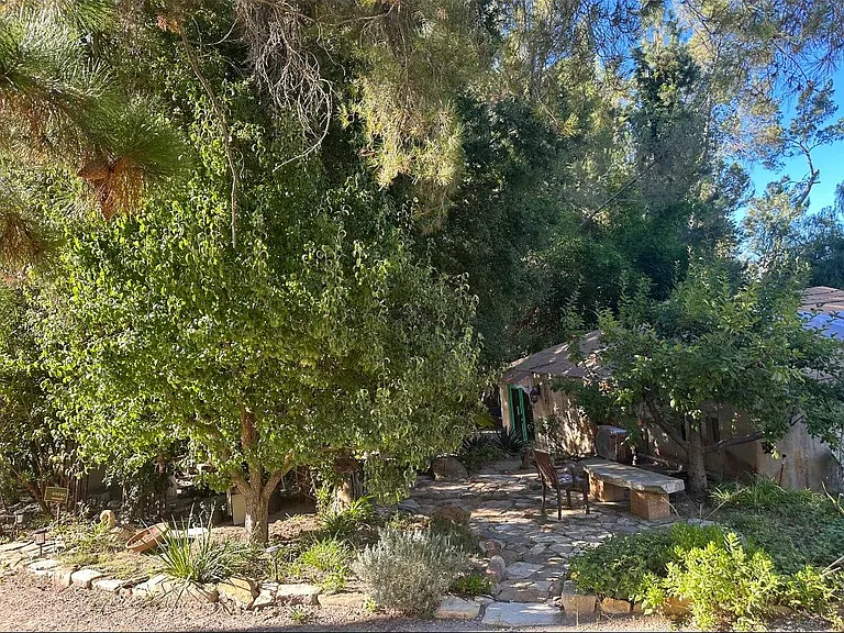 2376 Old Topanga Canyon Rd — Photo 36