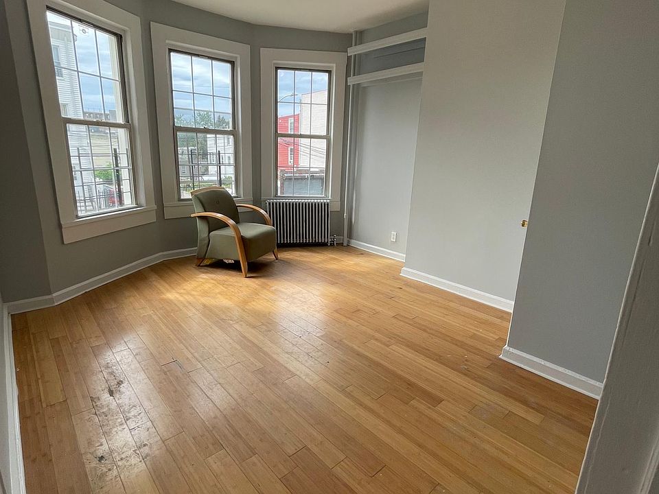 1st image of 42 Groshon Ave APT 1N
