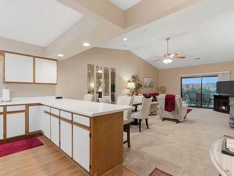350 S Wildwood Dr #19 — Photo 6