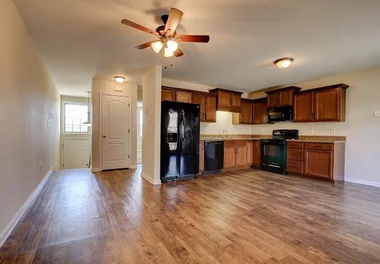 1720A Thistlewood Dr — Photo 6