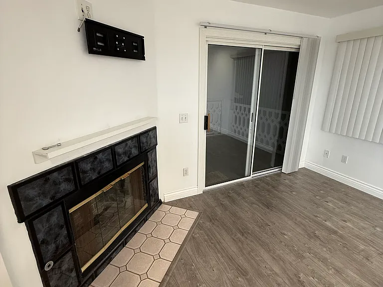 605 Iris Ave #2 — Photo 7