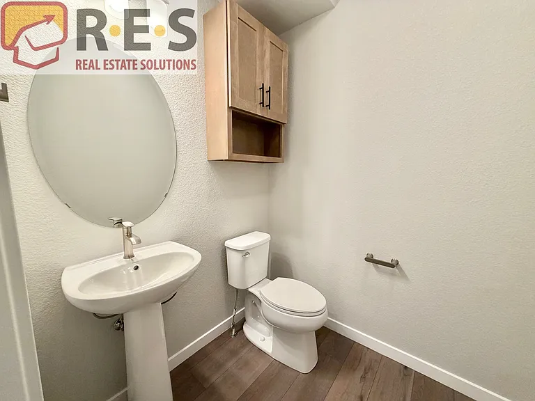 3659 Levy Park Dr — Photo 15