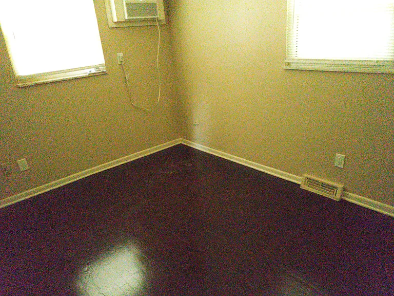 2910 Kilbourne Ave #2910 — Photo 2