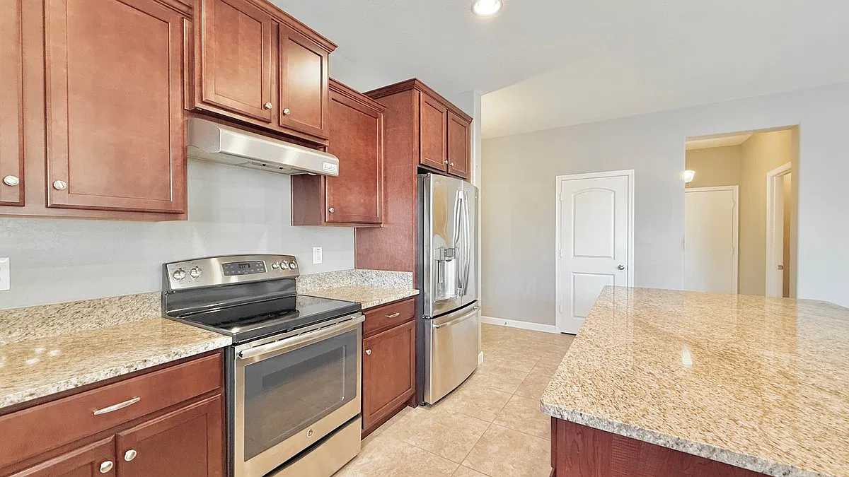 3 bed, 2.0 bath, 2010 sqft, $1,925 — Photo 4