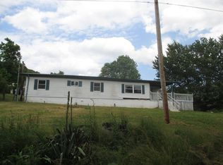 88 Kusch Rd, Scenery Hill, PA 15360