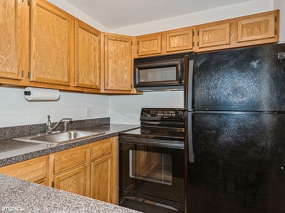 5th image of 5830 Oakwood Dr APT 1E