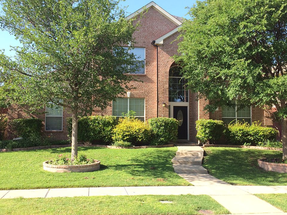 1st image of 1719 Clarke Springs Dr
