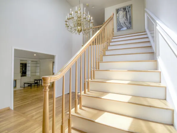 61 Pacheco Creek Dr, Novato, CA 94949