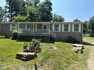 115 Trailwood Ln, Butler, PA 16001