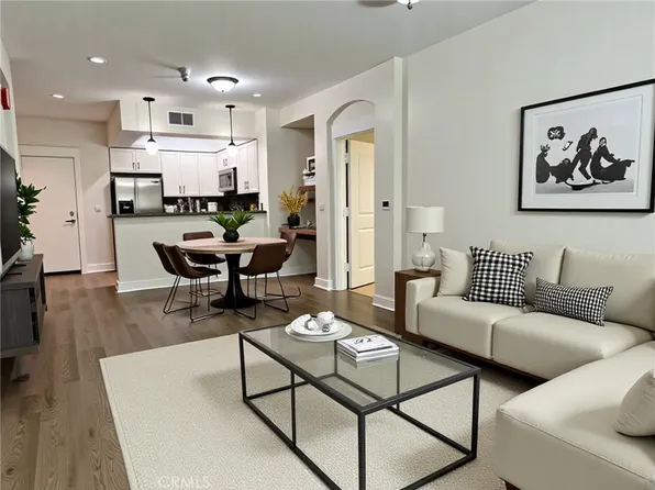 24595 Town Center Dr APT 3205, Santa Clarita, CA 91355