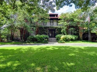 1300 Mistletoe Dr, Fort Worth, TX 76110
