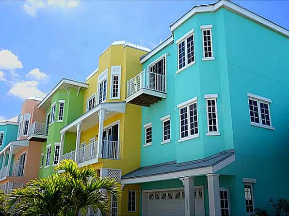 109 10th St N, Bradenton Beach, FL 34217