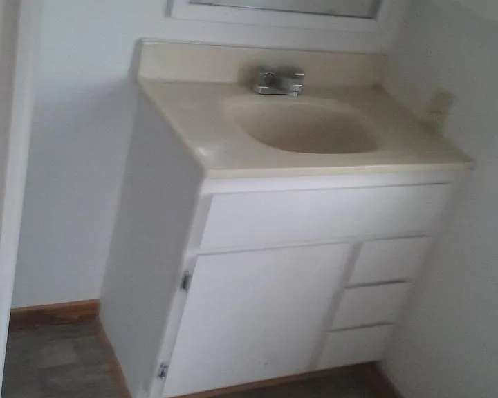 654 N Warren Rd — Photo 5