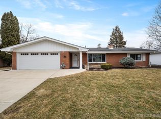 123 N Rosedale Ave, Aurora, IL 60506