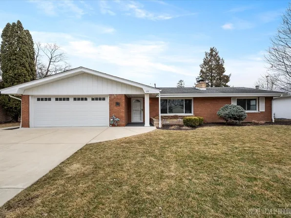 123 N Rosedale Ave, Aurora, IL 60506