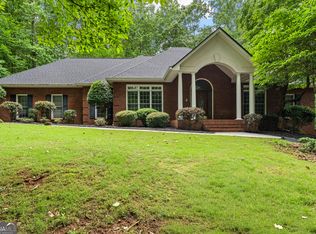 335 Postwood Dr, Fayetteville, GA 30215