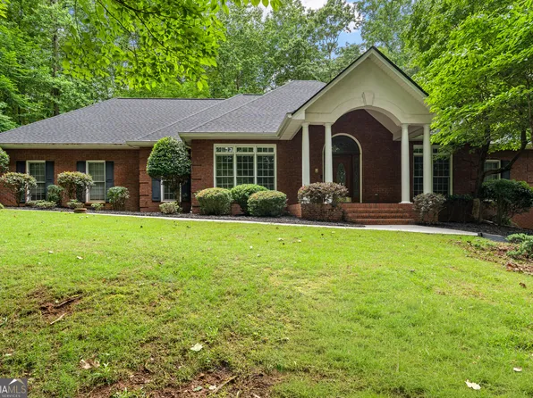 335 Postwood Dr, Fayetteville, GA 30215