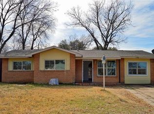1700 E Tucker Blvd, Arlington, TX 76010