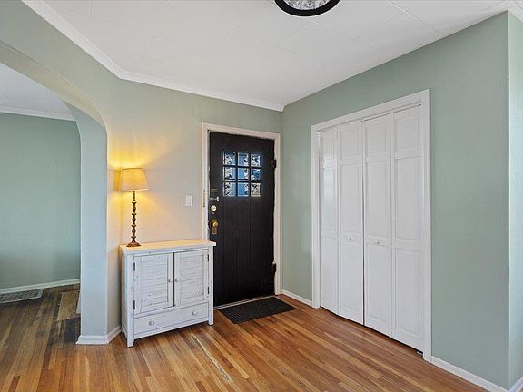 4th image of 1303 W Providence Ave