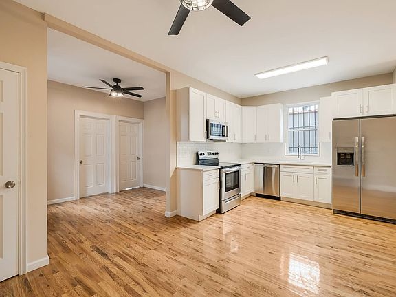 3rd image of 2524 Holland Ave