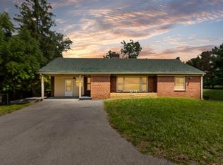 312 Longview Ct, Pulaski, VA 24301