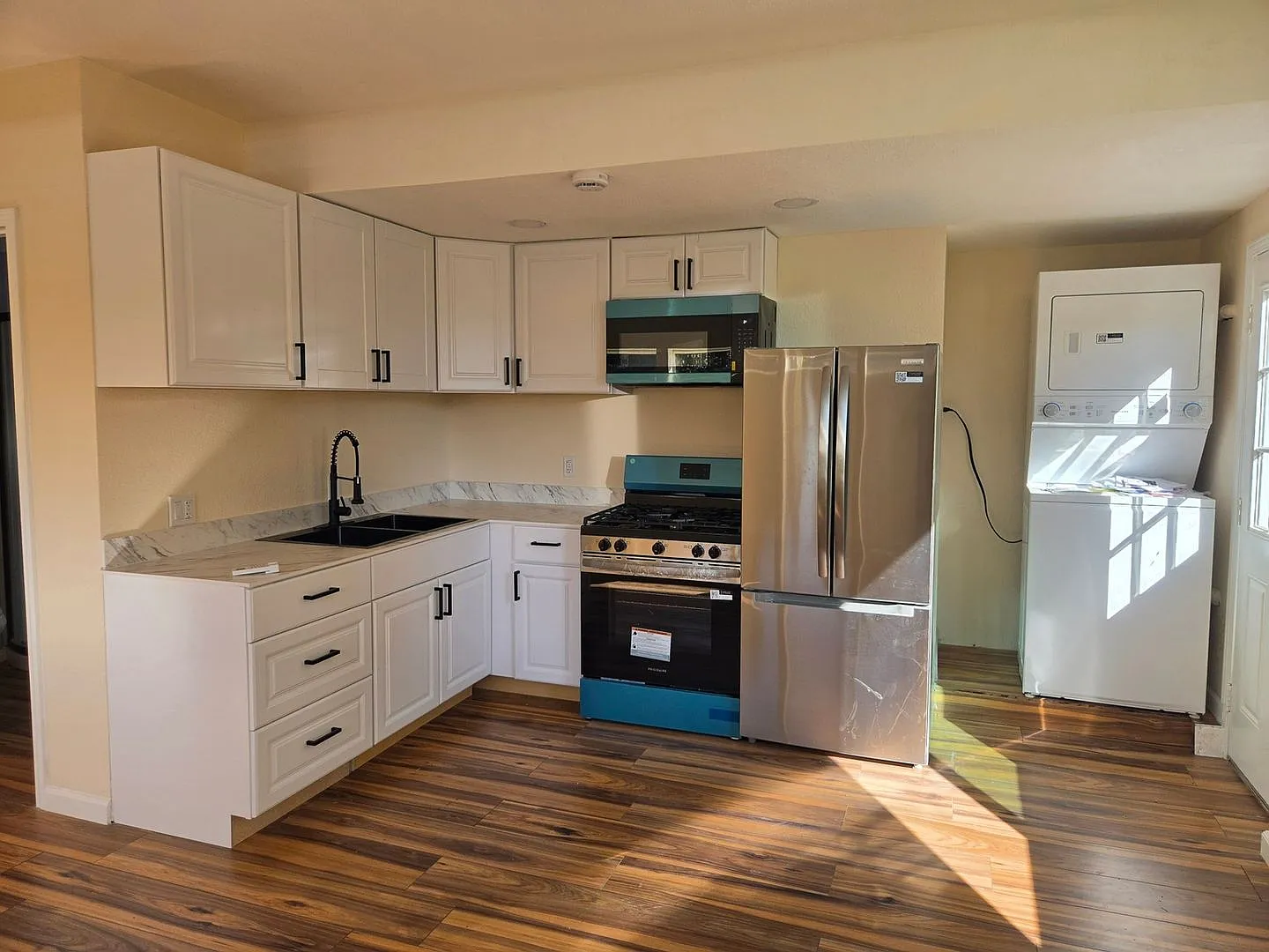 Brand New Studio Unit in Carlsbad — Photo 2