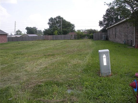 2nd image of 228 Riverlands Dr