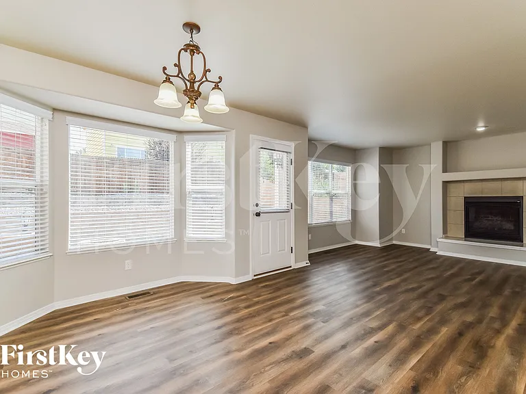 1749 Dewhirst Dr — Photo 4