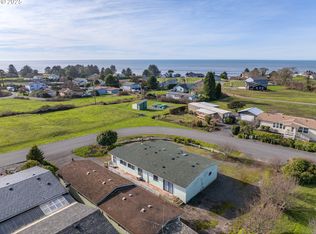 98631 Camellia Dr, Brookings, OR