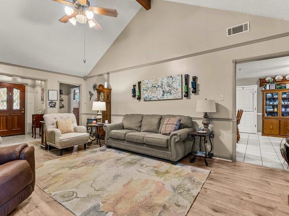 520 W Regis Pl, Cordova, TN 38018
