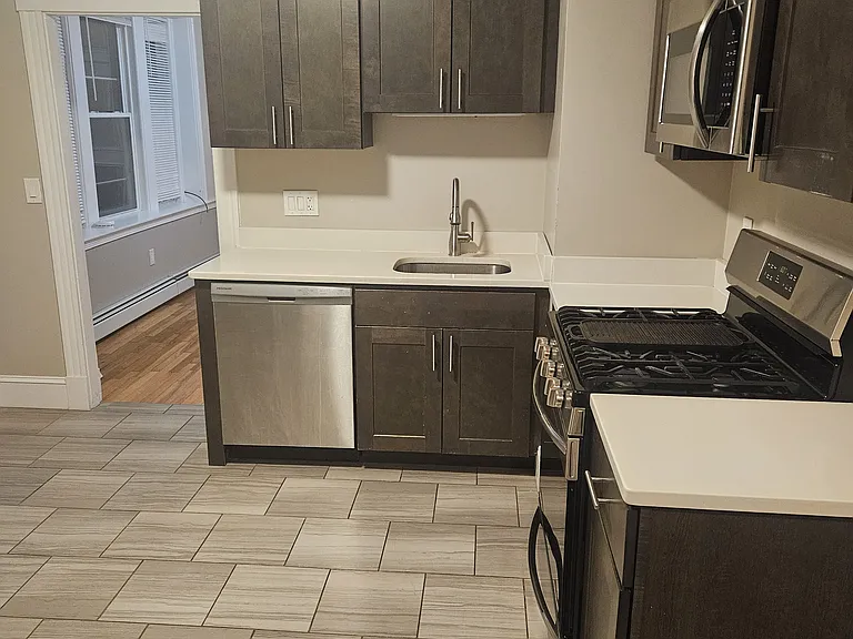 52-54 Cutler St #54-1 — Photo 2