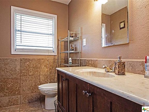 4th image of 1008 Redondo Dr