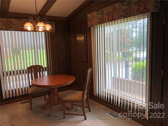 5th image of 821 Summers Rd