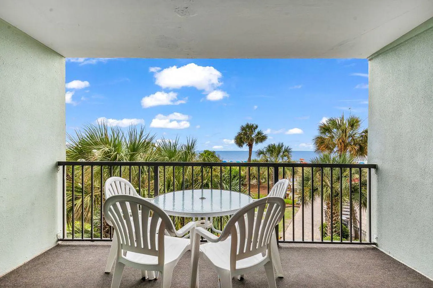 2 bed, 2.0 bath, 1097 sqft, $3,782 — Photo 2