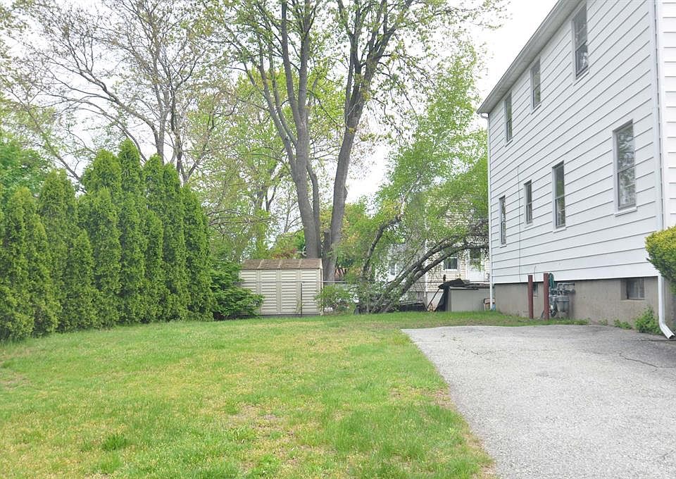 2nd image of 181-183 Hyde St
