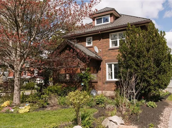 905 Queens Blvd, Kitchener, ON N2M 1B1