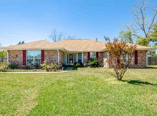 6210 Suntan Cir, Pensacola, FL 32526