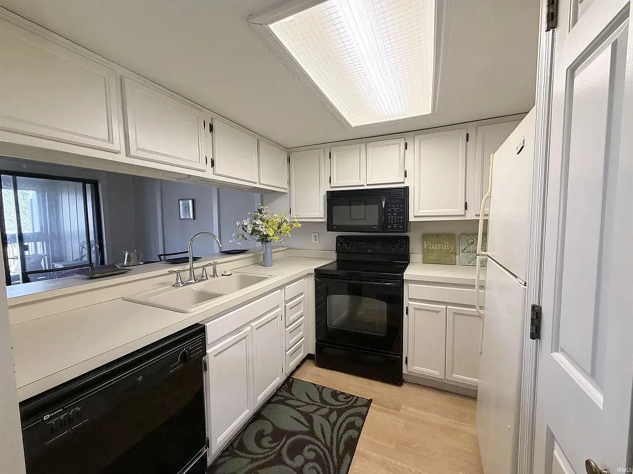 2 bed, 987 sqft, $1,400 — Photo 4