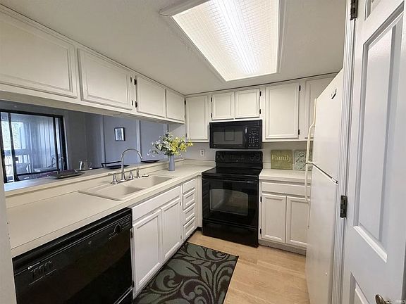 4th image of 9414 S Lake Ridge Dr