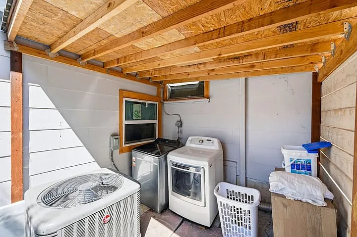 2290 Acacia Dr — Photo 12