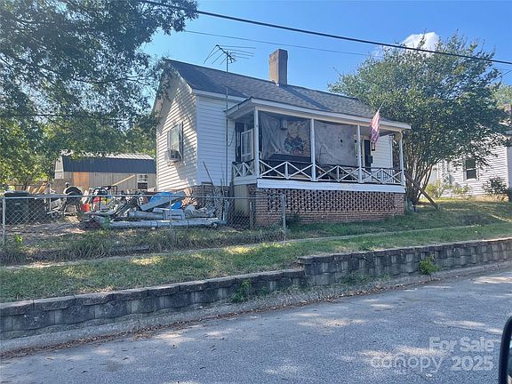 2nd image of 106 Crawford St