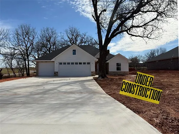2201 Winter Ridge Rd, Blanchard, OK 73010