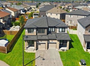 1136 Speedvale Ct, Ottawa, ON K2T0P5