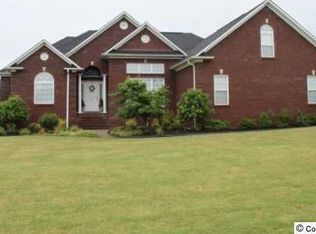 84 Deerfield Dr, Decatur, AL 35603